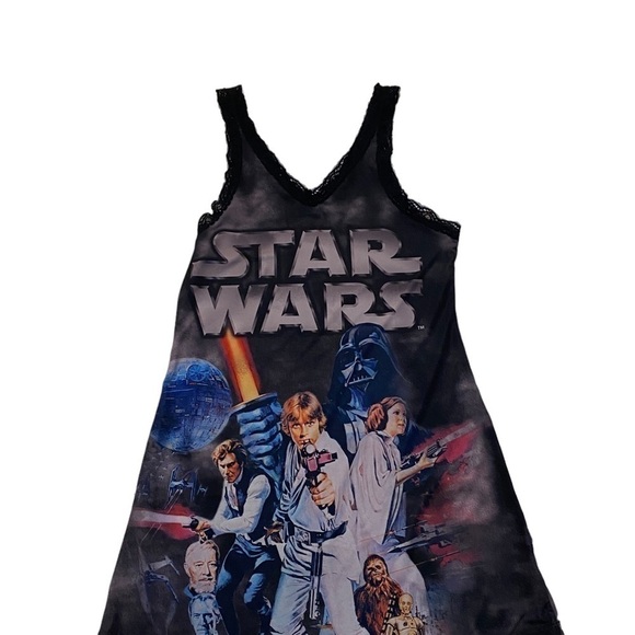 Kids Star Wars night gown size 4-6.‎ - Picture 4 of 9